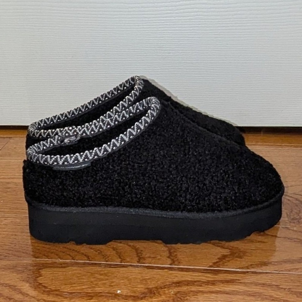 Cozy Quiet Luxury Bearpaw Snuggle Martis Sherpa Mule Clogs Black Size 6 NEW